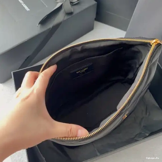 POUCH YSL QUILTED LAMBSKIN IN SADE 0629